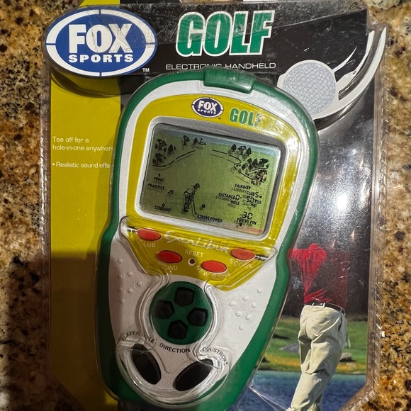 Fox Sports Golf Electronic Handheld Game - Picture 4 of 10
